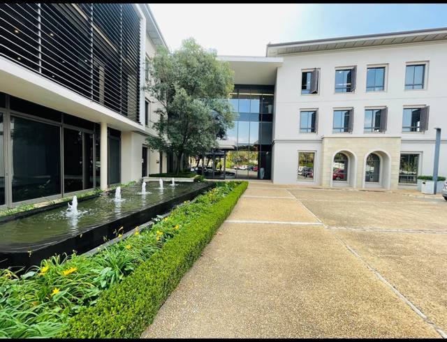 331M² OFFICE TO LET IN FOURWAYS